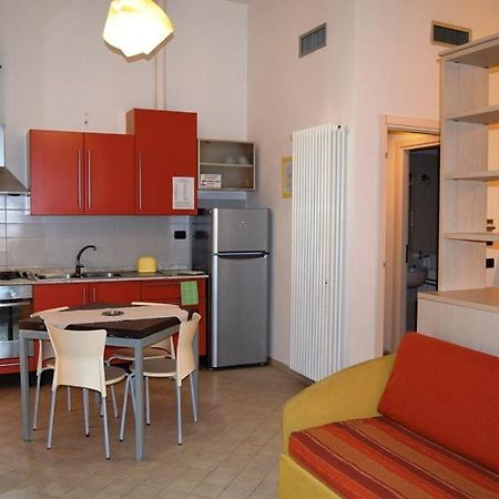 Oasi Del Mare Lejlighedshotel Tirrenia Eksteriør billede